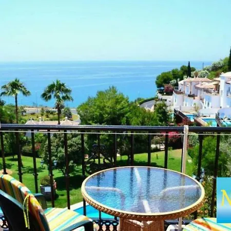 Apartamento Con Espectaculares Vistas Al Mar. *